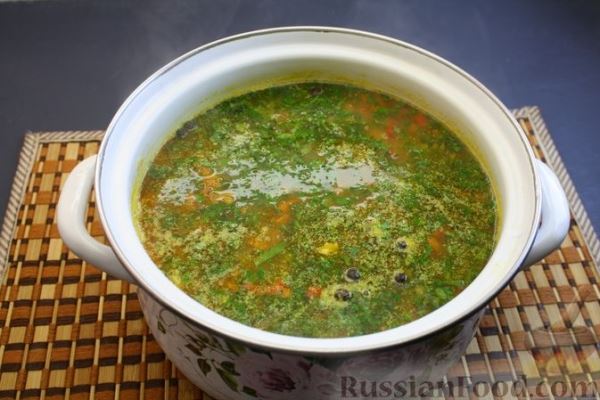 Гороховый суп с курицей и овощами