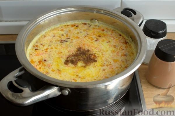 Куриный суп с молоком и макаронами