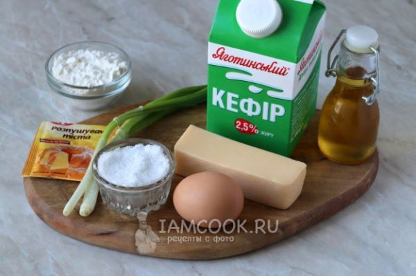 Лепешки с сыром и зеленым луком на сковороде